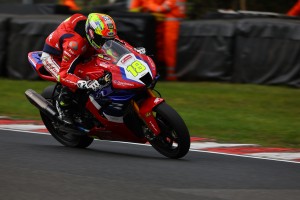 Honda Racing UK makes progress at Oulton Park round 2