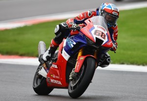 Tom Neave scores points in a rain-soaked Donington Park as the Pathway Fireblade paves the way to sixth for Franco Bourne
