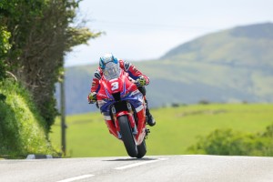 Honda Continues Record-Breaking Isle of Man TT Qualifying