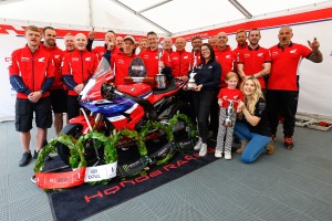 Honda Racing_TT_Manufacturer_Award-6