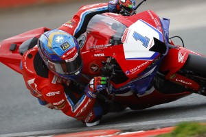 Honda Racing UK chases title to end 2025 season