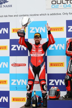 Strong start in Supersport for Honda Racing UK.