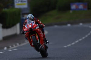 NW200 - Revised practice and qualifying for Honda Racing UK