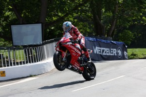 Isle of Man TT races day three complete for Honda Racing UK
